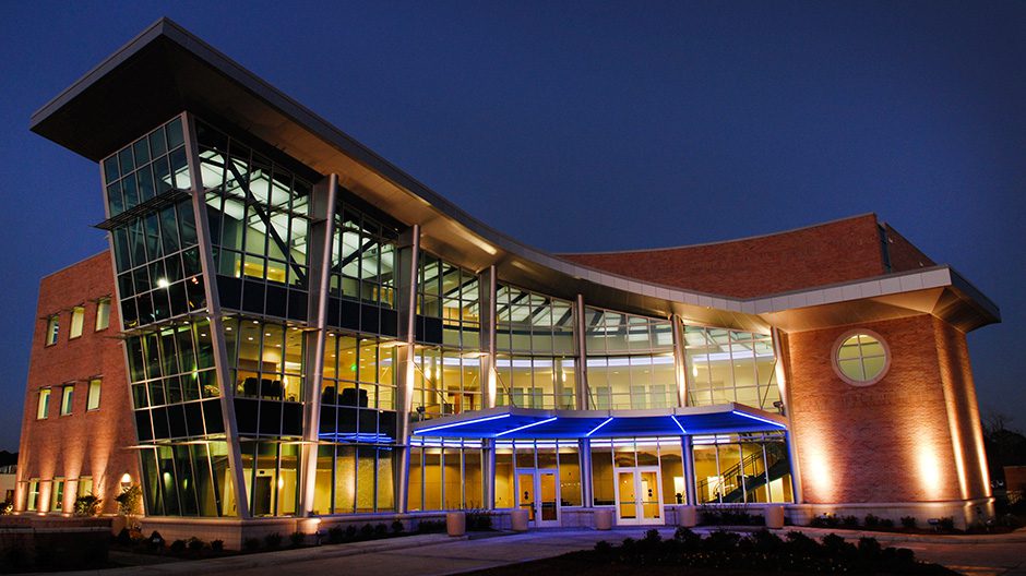 Slidell Cancer Centers Glass Atrium Clad in ALPOLIC Panels