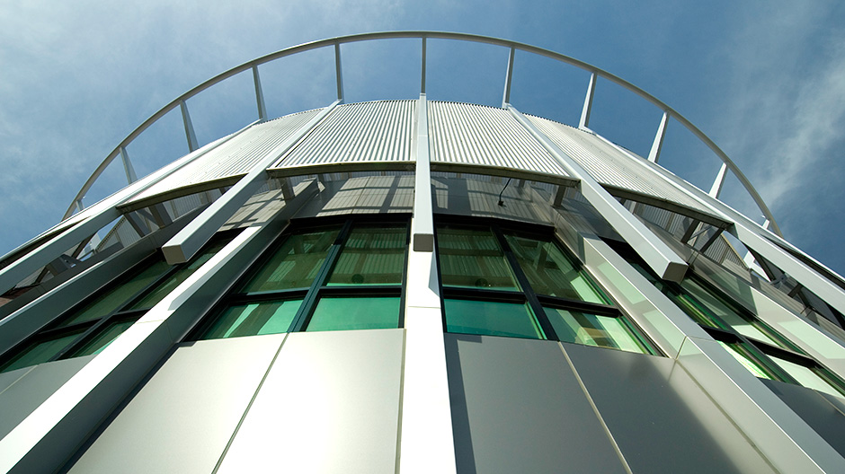 Modern exterior of medical building design using Alpolic ACM
