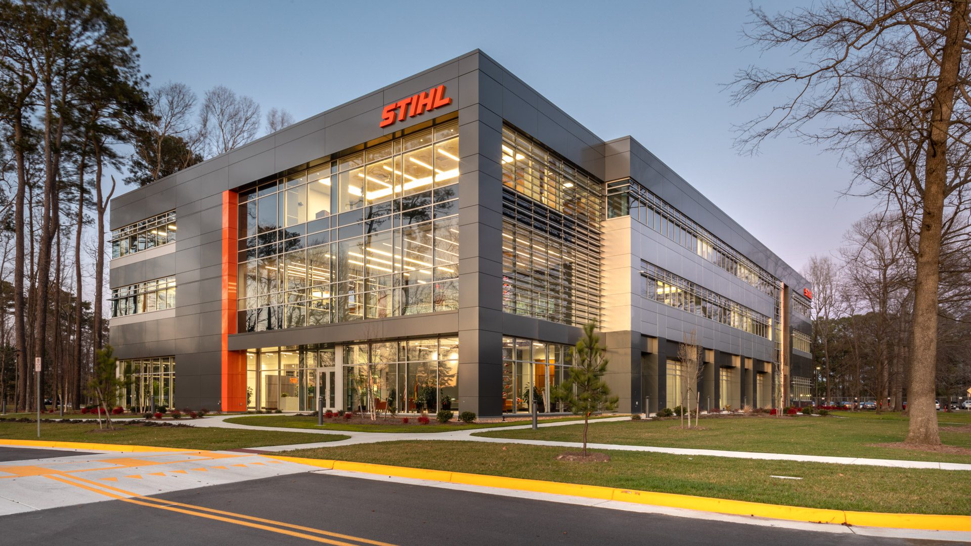 R_Stihl-Exterior_Dusk-3 STIHL